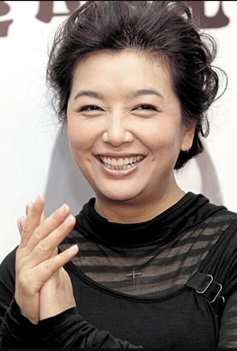 江珊 50岁优雅气质_高严情人杨珊近况_江珊 个人生活经历