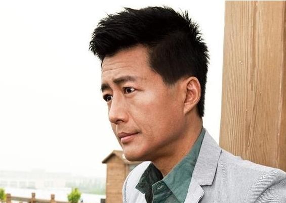 江珊 50岁优雅气质_江珊 个人生活经历_高严情人杨珊近况