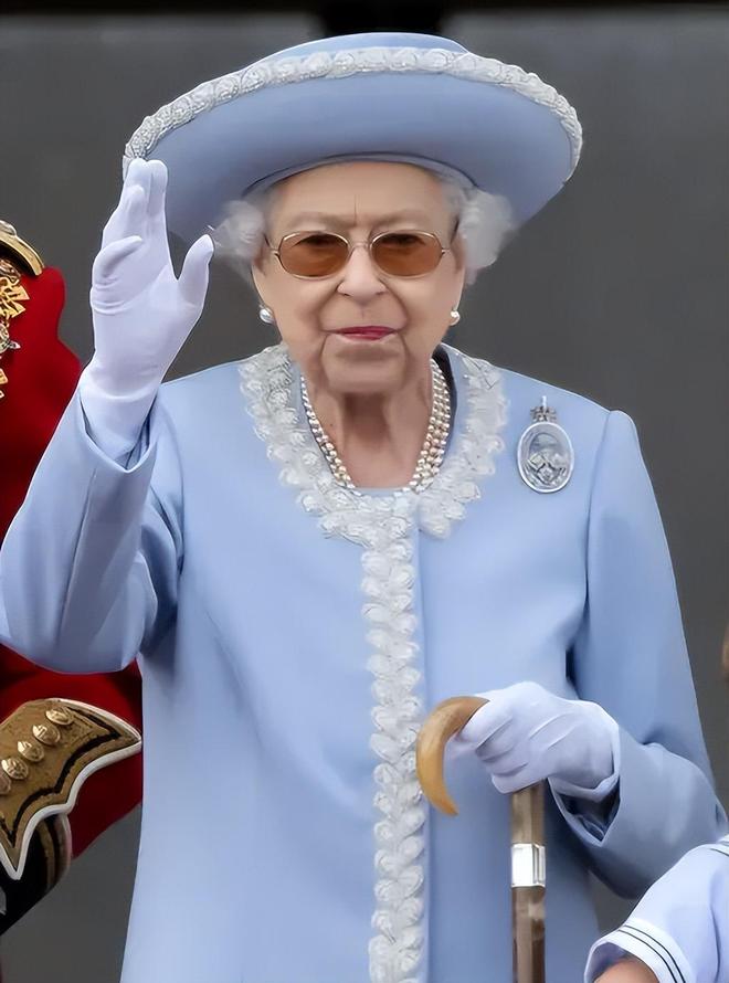 英国女王多发性骨髓瘤真相_伊丽莎白二世珠宝_伊丽莎白二世抗癌经历