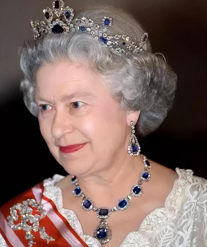 英国女王多发性骨髓瘤真相_伊丽莎白二世抗癌经历_伊丽莎白二世珠宝