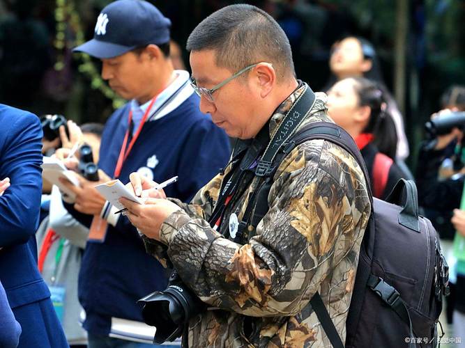 香港战地记者周章文：高烧见证回归，顶硬上记录历史