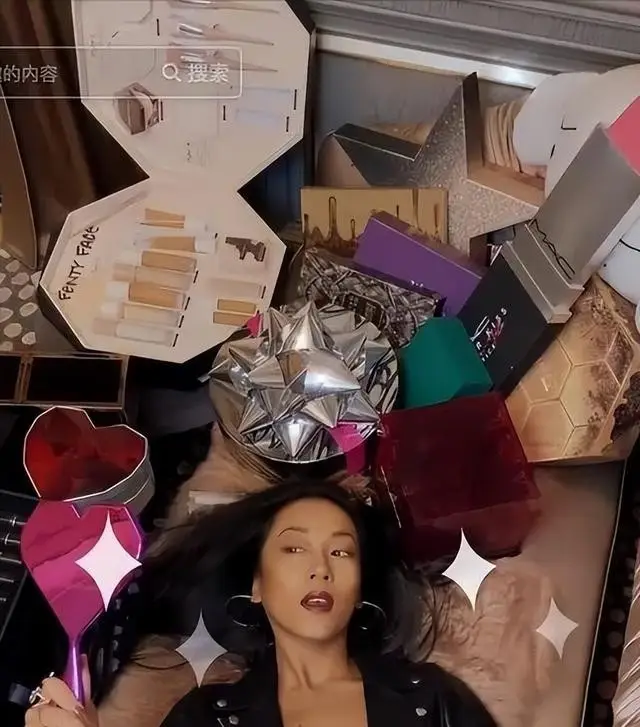 吉克隽逸 贫困标签 走红经历_吉克隽逸风云榜
